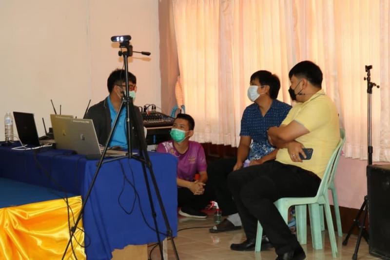 1. การแข่งขันขับร้องบทเพลงพระราชนิพนธ์